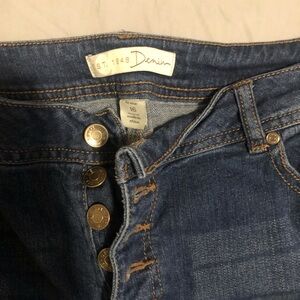Stretchy ripped blue jeans, size 16, Cato denim brand